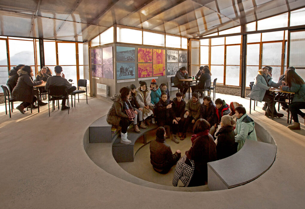 Exploring Signal Garage: A Hub of Innovation and Community Engagement